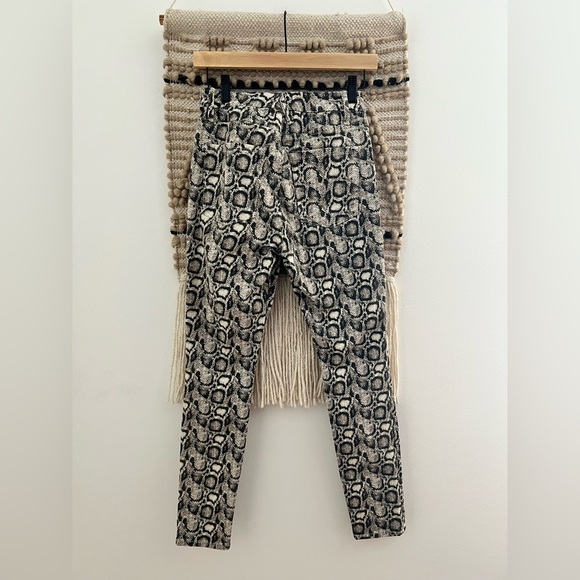 Good American Beige Snake Print Skinny Pants - Picture 12 of 12